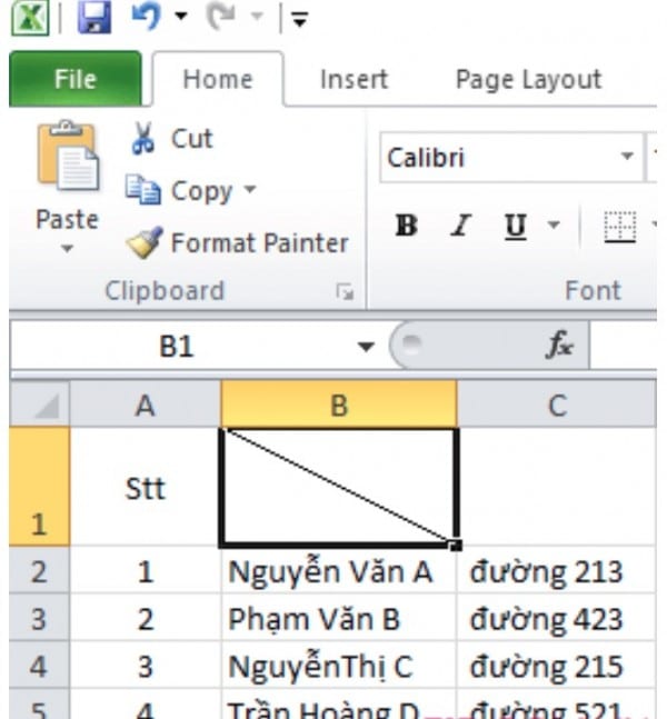 Cách chia 1 cột thành 2 cột trong Excel dùng đường chéo